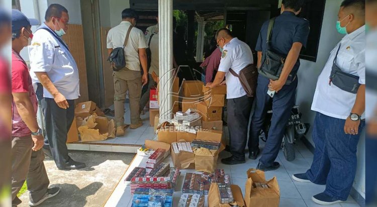 Petugas Gabungan Amankan Ribuan Batang Rokok Tanpa Pita Cukai di Tulungagung